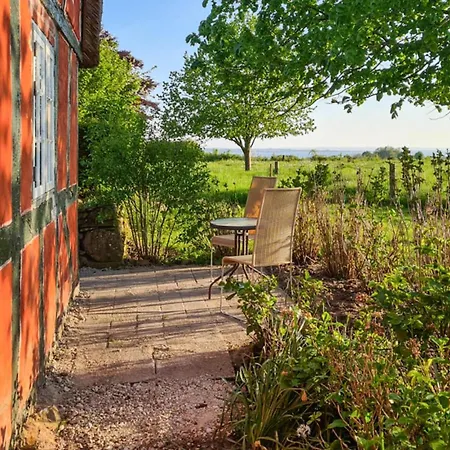 아파트 Cozy In With Kitchen Fåborg